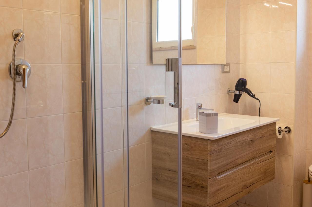 Апартаменты Smart And Sea Торторето Экстерьер фото