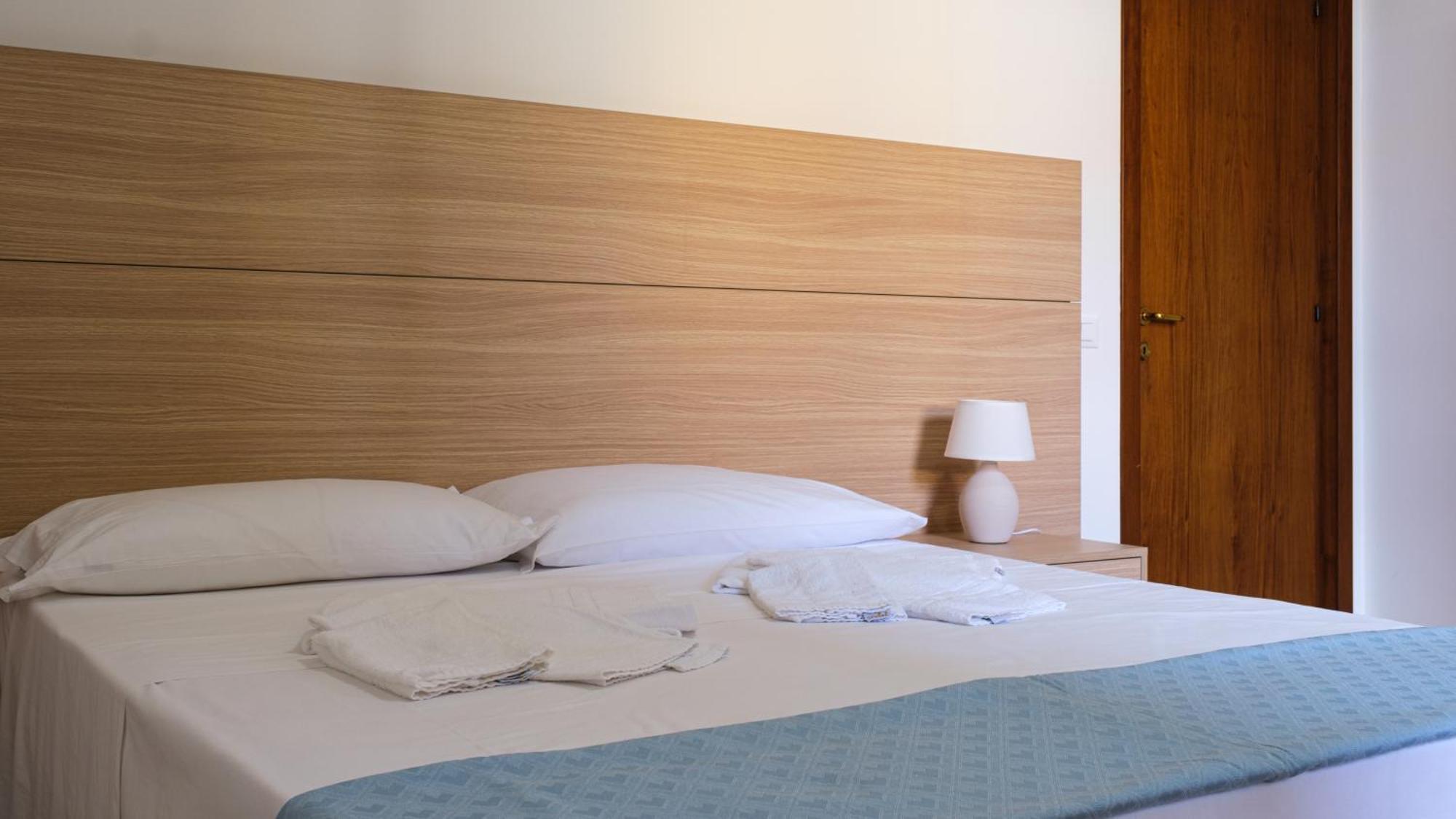 Апартаменты Smart And Sea Торторето Экстерьер фото